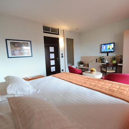 Hotel Donatello Імола Екстер'єр фото