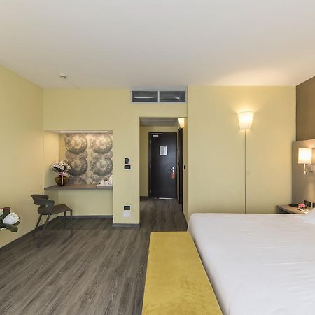 Hotel Donatello Імола Екстер'єр фото