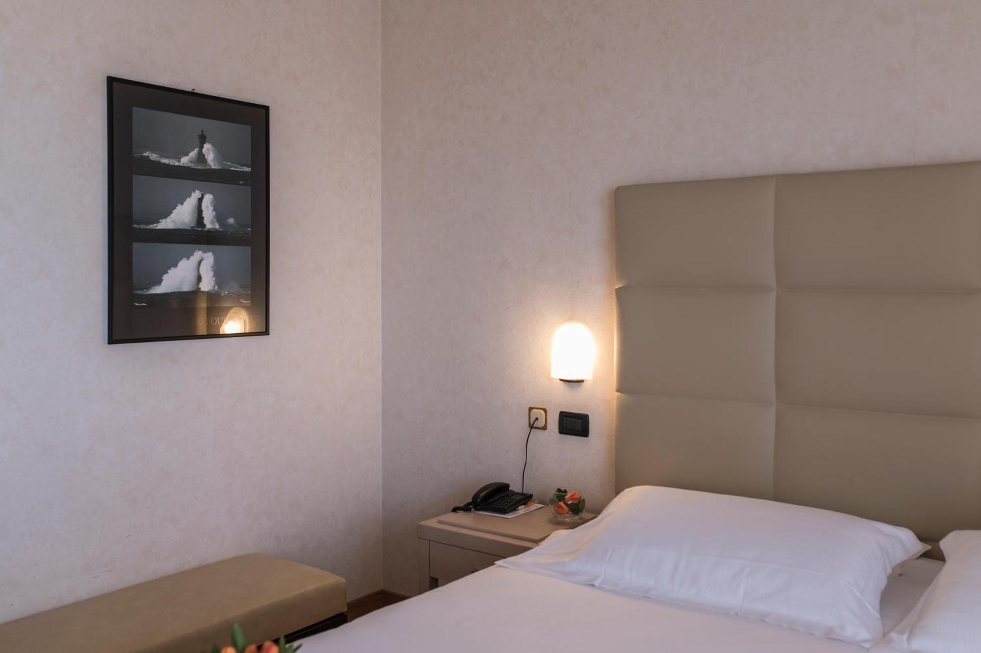 Hotel Donatello Імола Екстер'єр фото