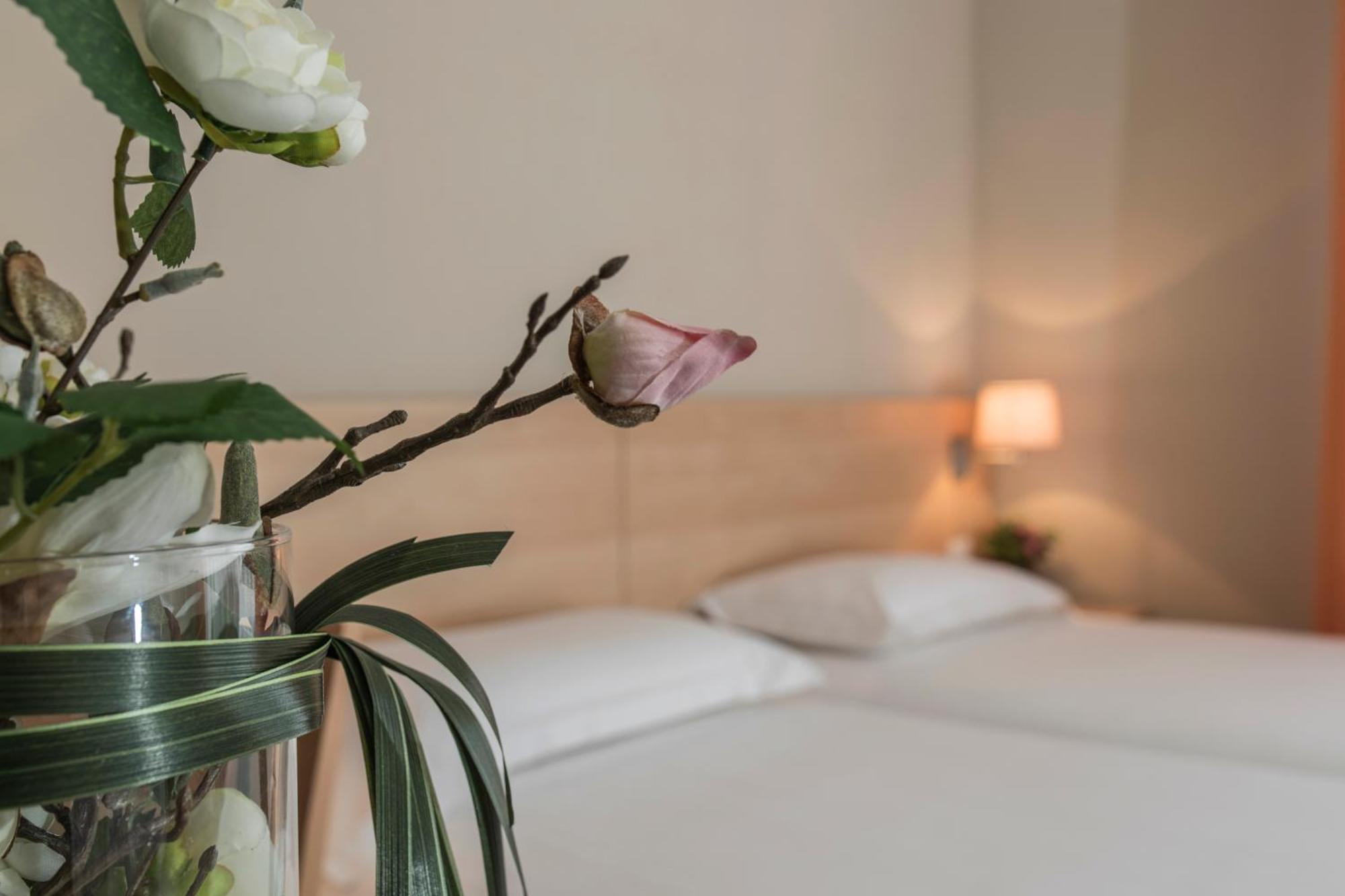 Hotel Donatello Імола Екстер'єр фото