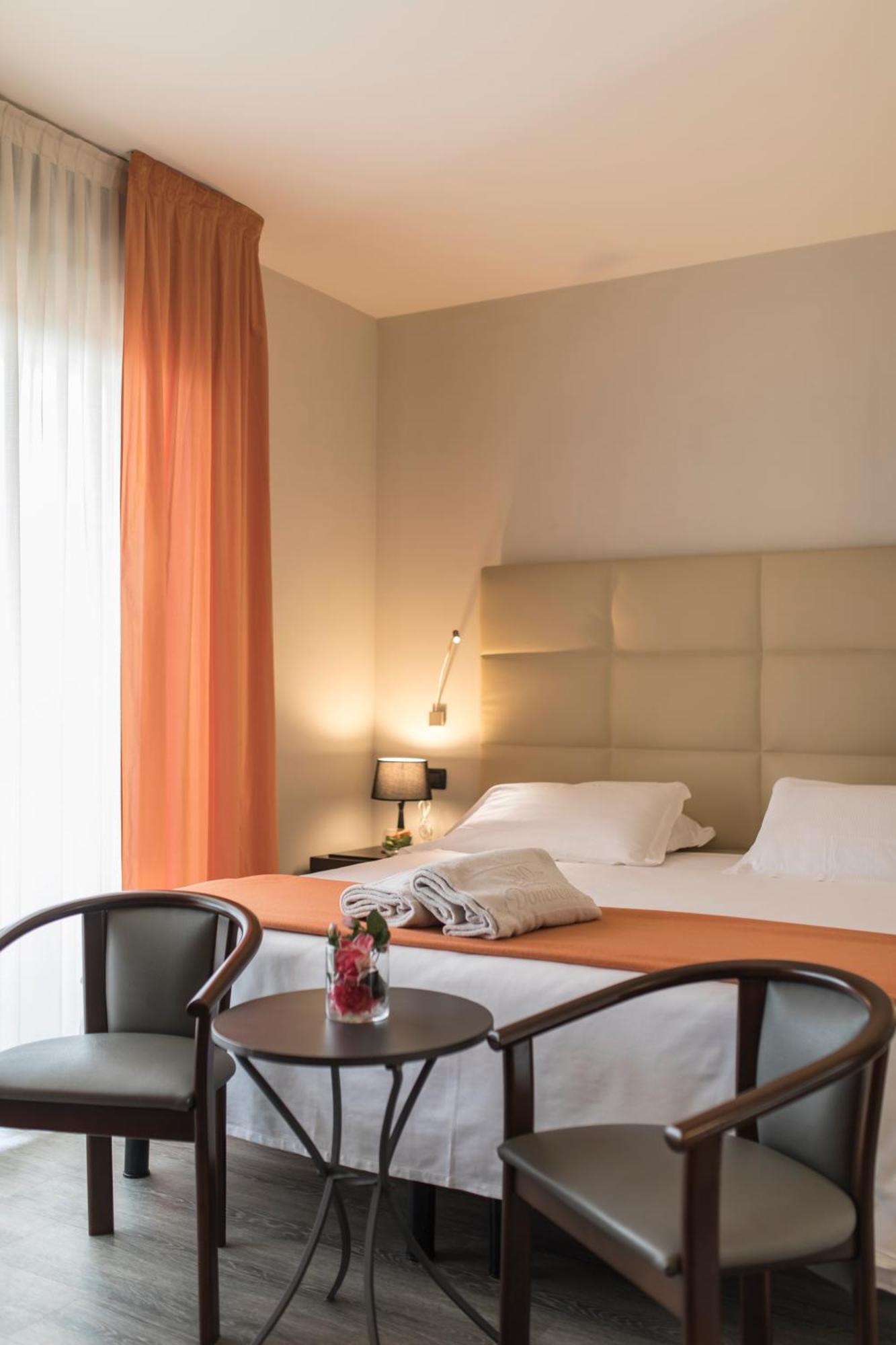 Hotel Donatello Імола Екстер'єр фото
