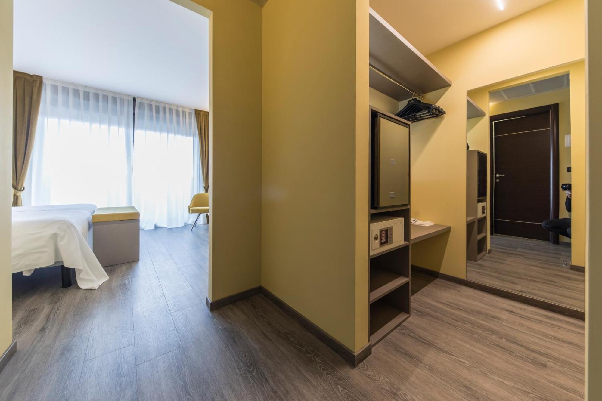 Hotel Donatello Імола Екстер'єр фото
