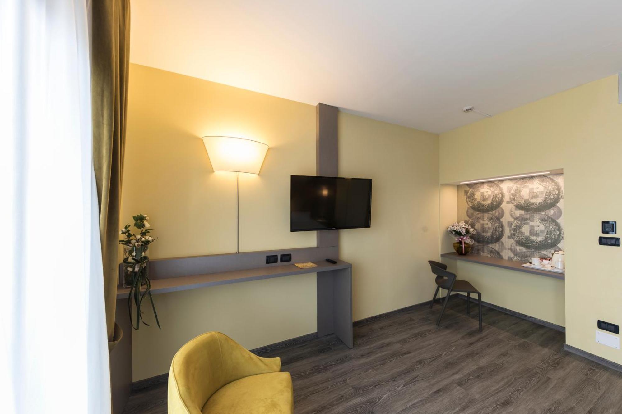 Hotel Donatello Імола Екстер'єр фото