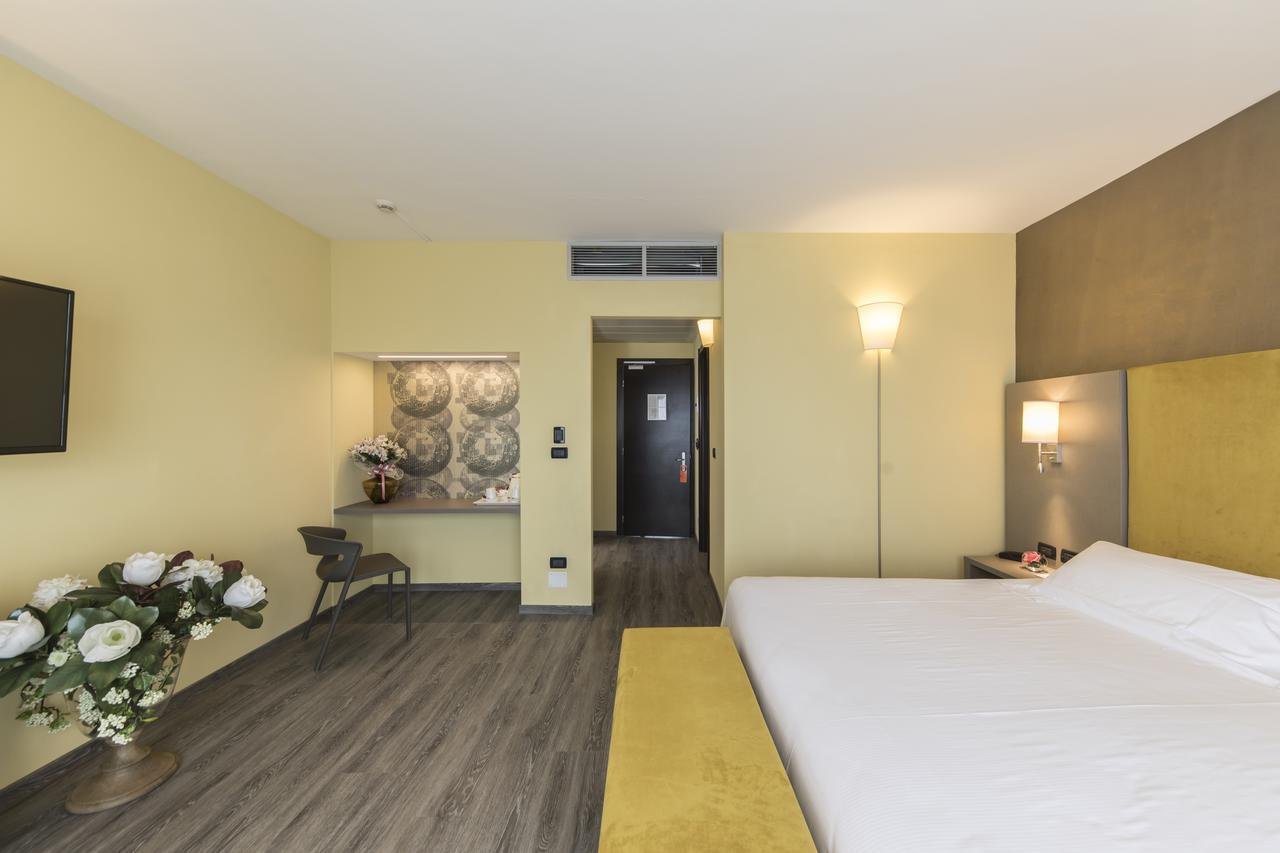 Hotel Donatello Імола Екстер'єр фото