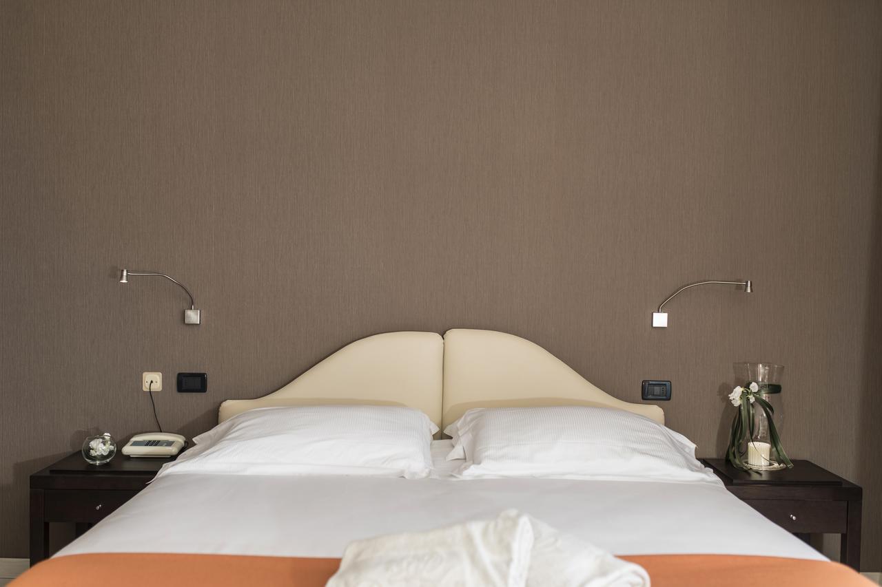 Hotel Donatello Імола Екстер'єр фото