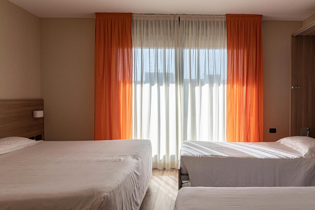 Hotel Donatello Імола Екстер'єр фото