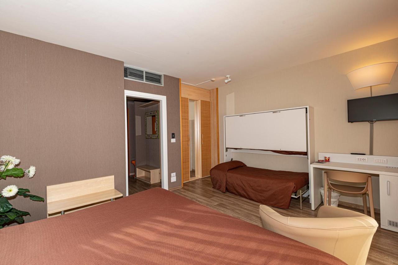 Hotel Donatello Імола Екстер'єр фото