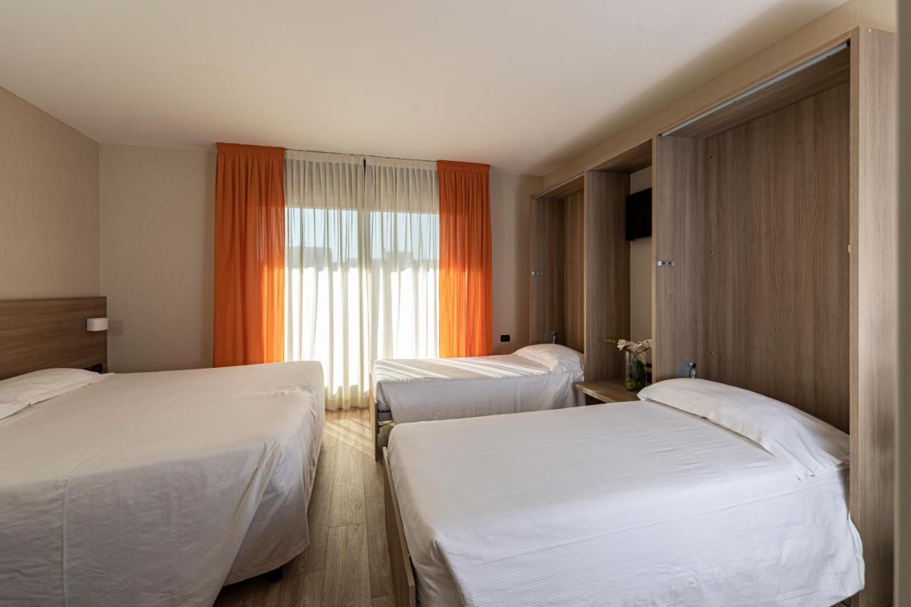 Hotel Donatello Імола Екстер'єр фото